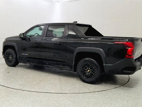 Used 2024 Chevrolet Silverado EV W/T AWD/4WD image 5