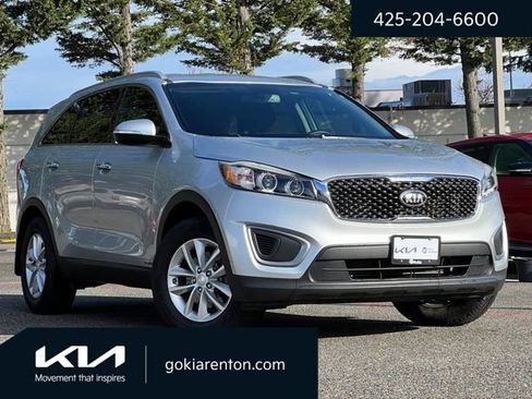 Used 2016 Kia Sorento LX w/ LX Convenience Package image 1