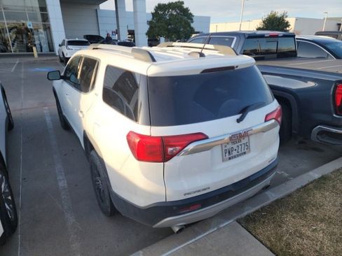 Used 2017 GMC Acadia SLT image 3