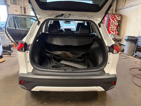Certified 2023 Toyota Corolla Cross XLE FWD image 18