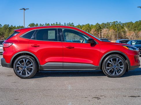 Certified 2021 Ford Escape SE w/ SE Sport Appearance Package image 8