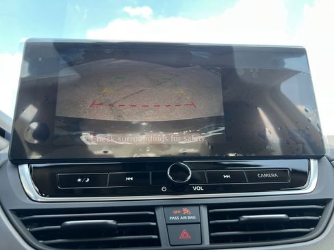 New 2026 Nissan Altima 2.5 SR image 9