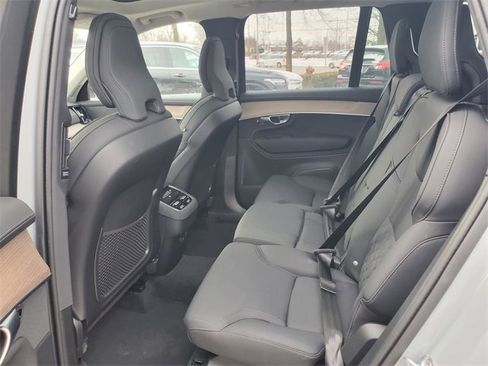 Certified 2025 Volvo XC90 B6 Plus image 27