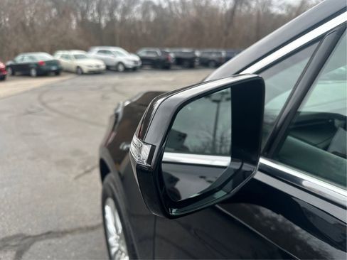 New 2024 Cadillac XT5 Luxury image 25