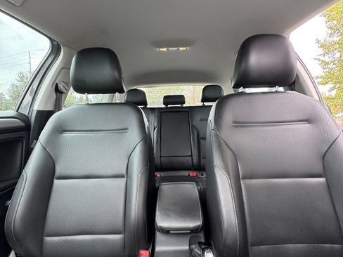 Used 2015 Volkswagen Golf S FWD image 23