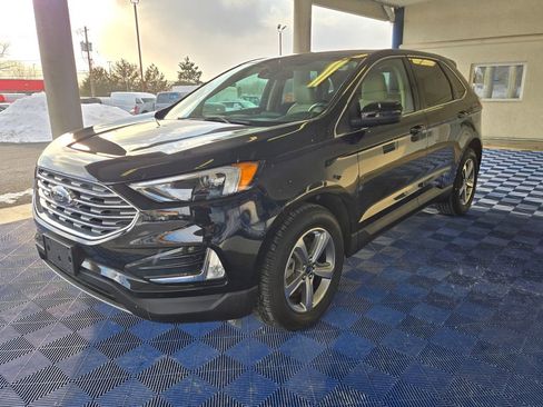 Used 2022 Ford Edge SEL w/ Convenience Package image 3