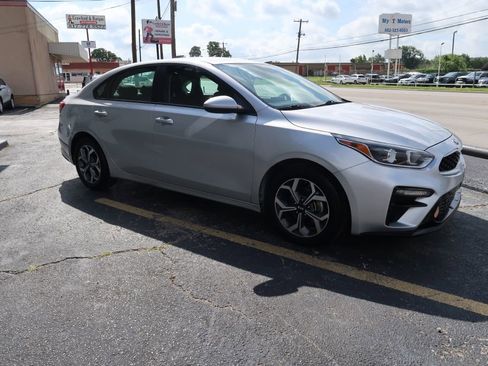 Used 2020 Kia Forte LXS image 2