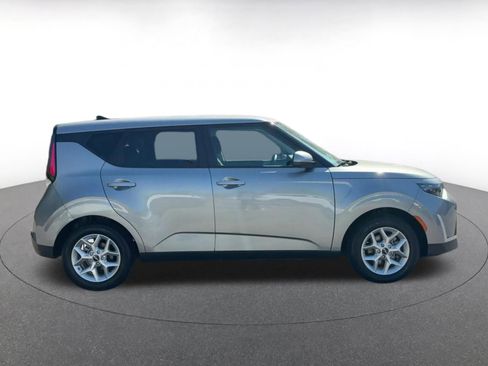 Used 2025 Kia Soul LX w/ LX Technology Package image 17