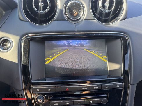 Used 2015 Jaguar XJ L Portfolio image 33