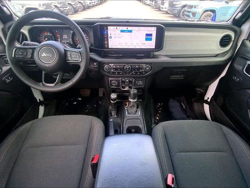 Used 2024 Jeep Wrangler Unlimited Sport AWD/4WD image 15
