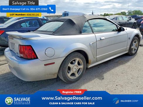 Used 2004 Ford Mustang Convertible RWD image 4