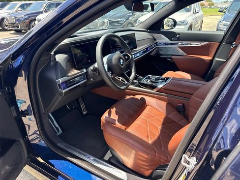 Certified 2023 BMW 760i xDrive AWD/4WD image 12