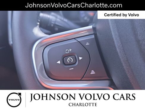 Certified 2025 Volvo XC40 B5 Plus image 17