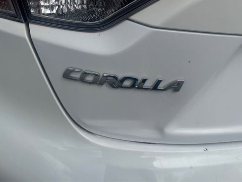 Used 2020 Toyota Corolla LE image 21