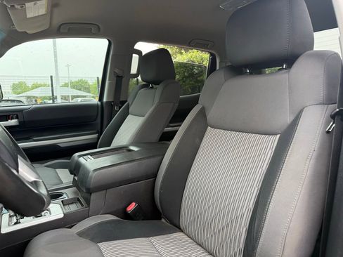 Used 2016 Toyota Tundra SR5 w/ SR5 Upgrade Package image 11