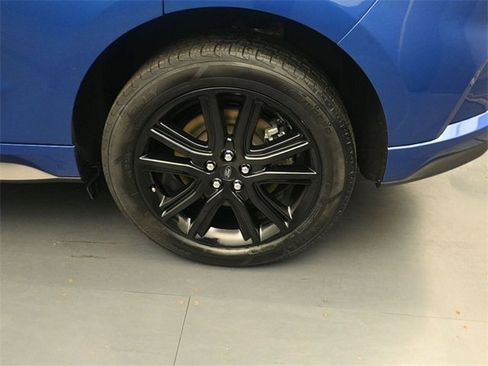 Used 2024 Ford Edge ST-Line image 9