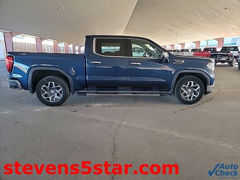 Used 2023 GMC Sierra 1500 SLT w/ SLT Premium Package image 6