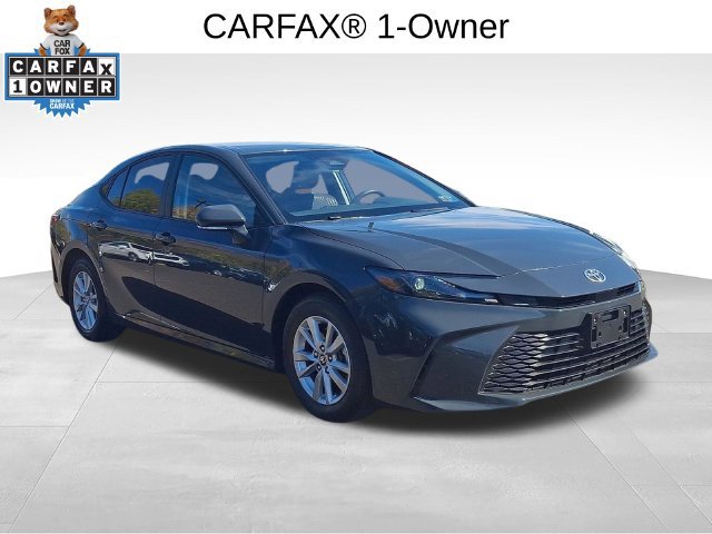 Used 2025 Toyota Camry LE FWD image 3