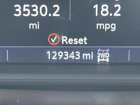 Used 2021 GMC Sierra 1500 Elevation w/ Preferred Package image 29