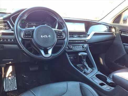 Certified 2022 Kia Niro Touring Special Edition image 14