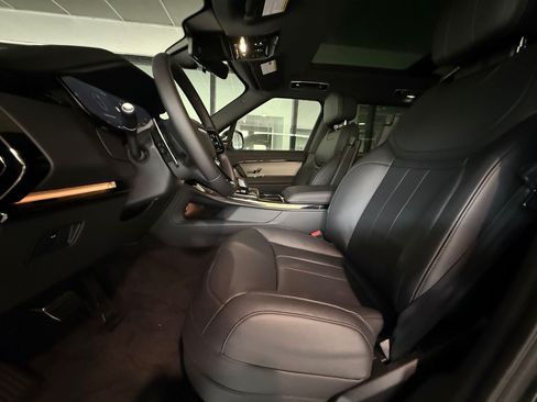 New 2026 Land Rover Range Rover Sport Dynamic SE AWD/4WD image 5
