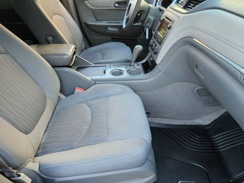 Used 2014 Chevrolet Traverse LS image 16