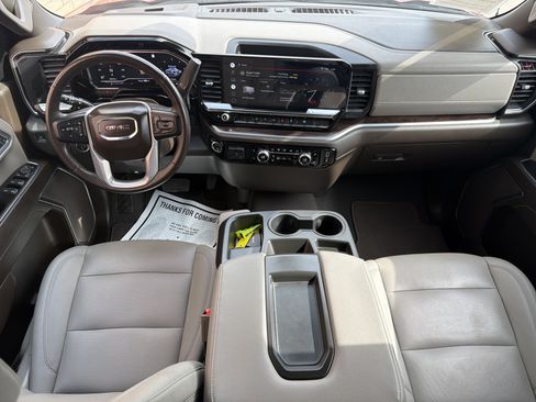 Used 2022 GMC Sierra 1500 SLT w/ Max Trailering Package AWD/4WD image 10