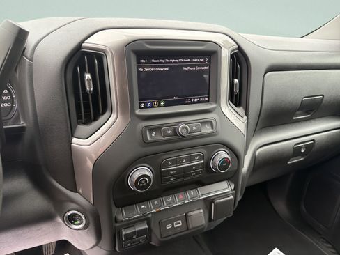 Used 2024 Chevrolet Silverado 1500 Custom AWD/4WD image 17