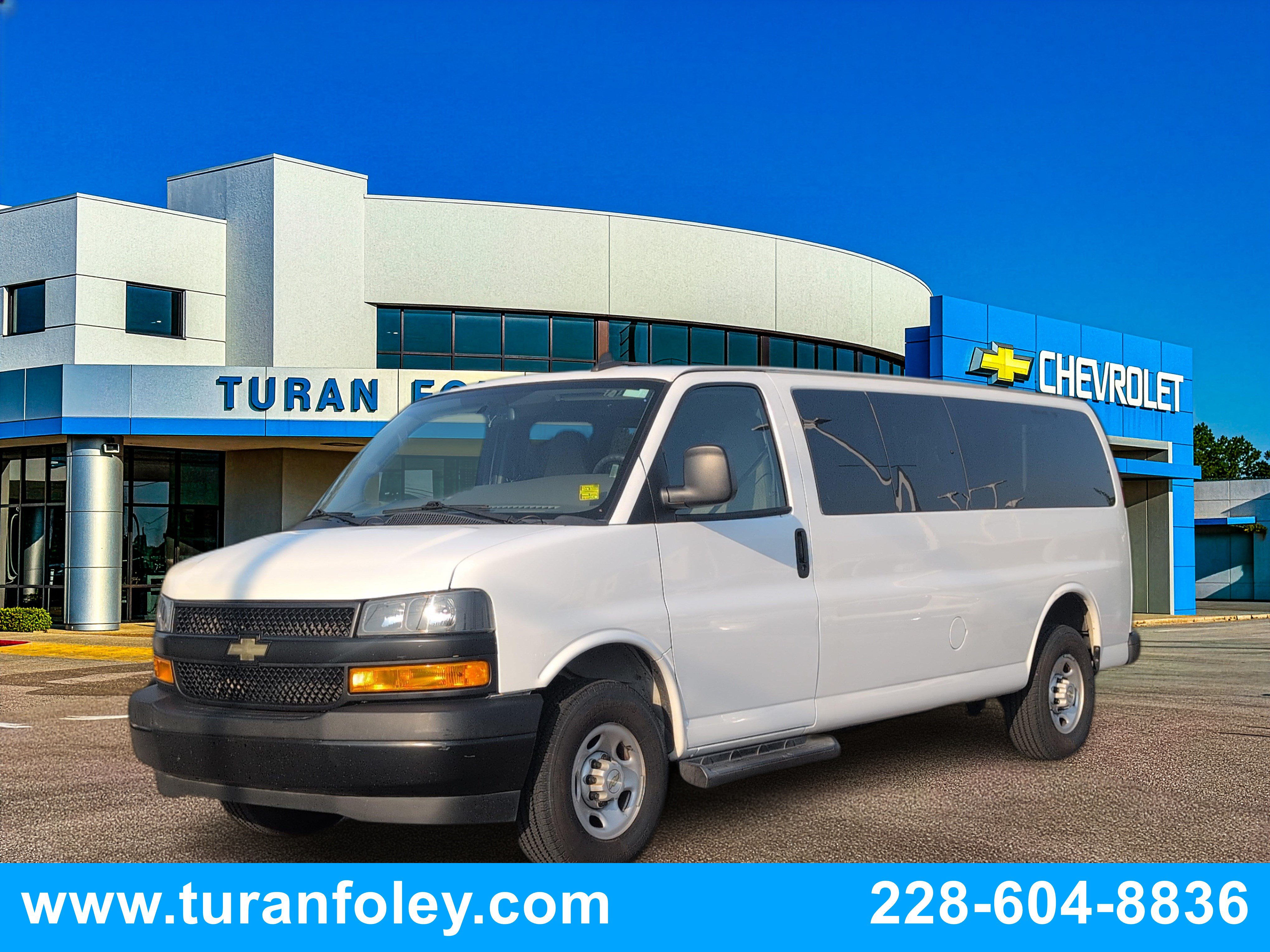 Used 2022 Chevrolet Express 3500 LS RWD image 1