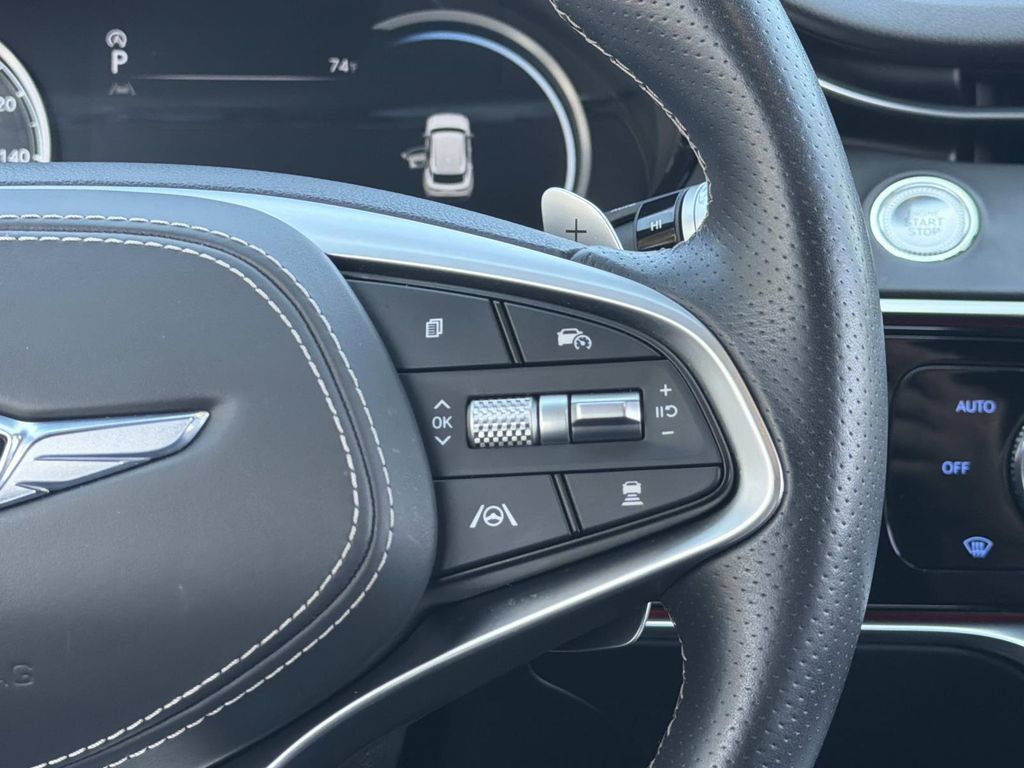 Certified 2024 Genesis GV70 3.5T Sport AWD/4WD image 9