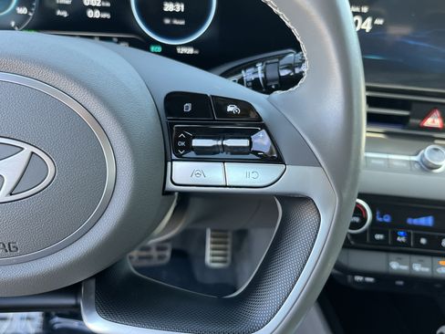 Certified 2025 Hyundai Elantra Hybrid FWD image 21