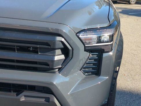 Certified 2025 Toyota Tacoma SR image 10