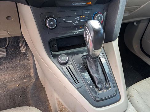 Used 2016 Ford Focus SE image 16