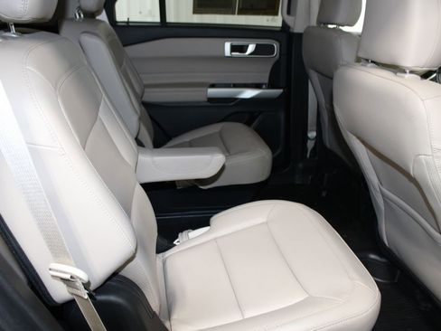 Used 2023 Ford Explorer XLT w/ Equipment Group 202A image 26