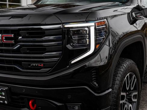 Used 2025 GMC Sierra 1500 AT4 w/ AT4 Premium Package image 36