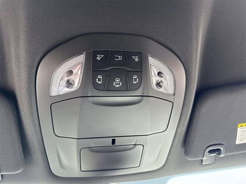 New 2026 Chrysler Pacifica Select image 16