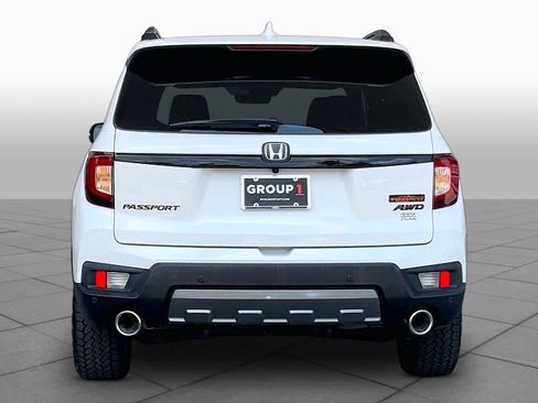 Used 2025 Honda Passport TrailSport image 5