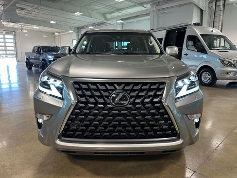 Used 2023 Lexus GX 460 Premium image 2