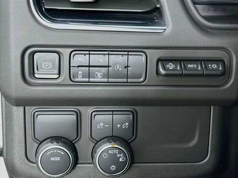 Used 2023 Chevrolet Tahoe High Country image 10