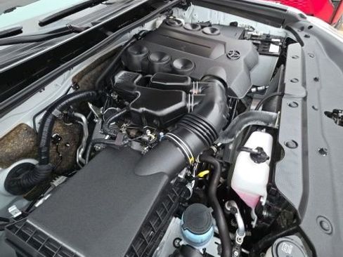 Used 2024 Toyota 4Runner SR5 Premium w/ SR5 Premium Package image 25