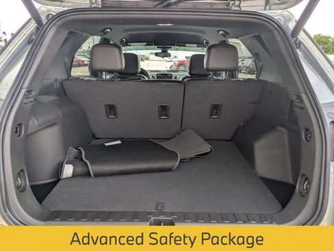 Used 2024 Chevrolet Equinox RS w/ RS Leather Package FWD image 26