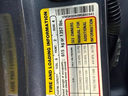 Used 2021 Ford Explorer XLT w/ Equipment Group 202A AWD/4WD image 30