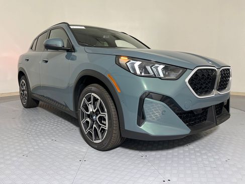 Used 2025 BMW X2 xDrive28i w/ Premium Package image 7