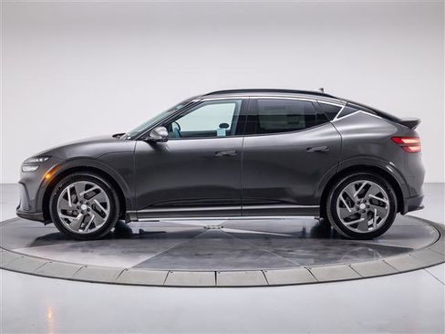 New 2026 Genesis GV60 Advance image 2