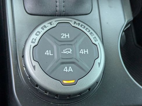 New 2025 Ford Bronco Badlands image 25