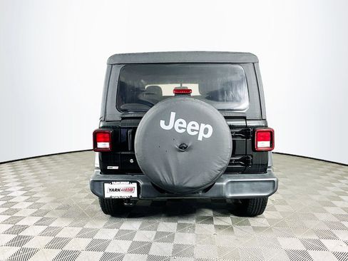 Certified 2019 Jeep Wrangler Sport image 9