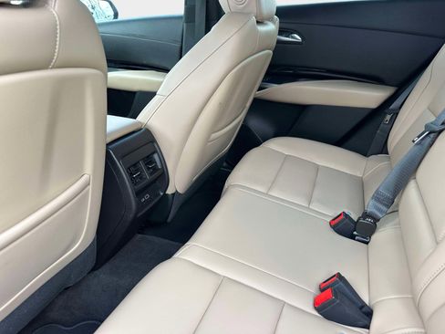 Used 2024 Cadillac XT4 Luxury image 15