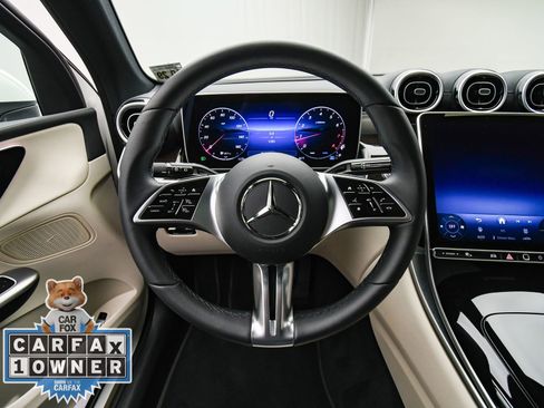 Used 2025 Mercedes-Benz GLC 300 4MATIC image 14