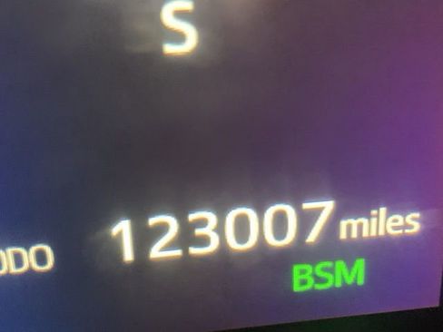 Used 2018 Toyota Highlander SE image 15