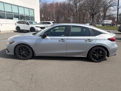 Used 2023 Honda Civic Sport image 5